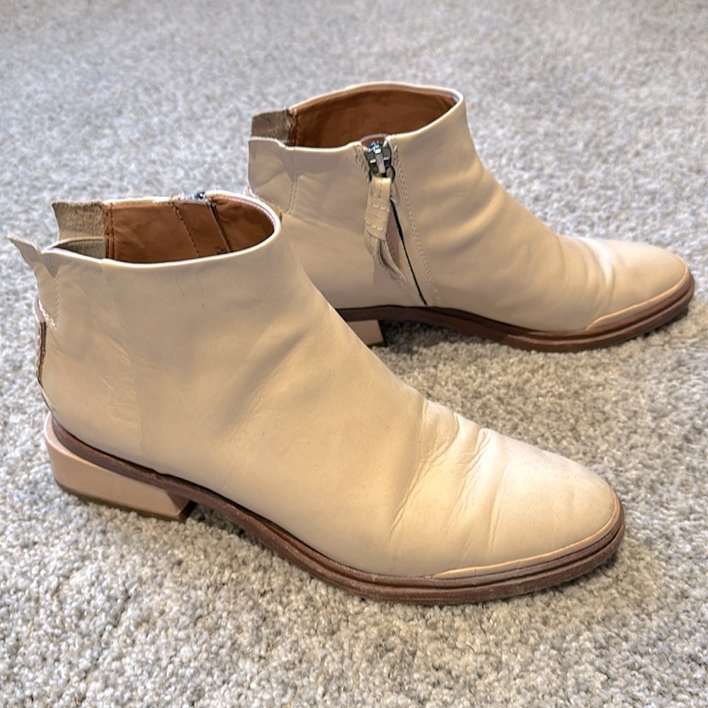 Franco Sarto Booties Size 7.5